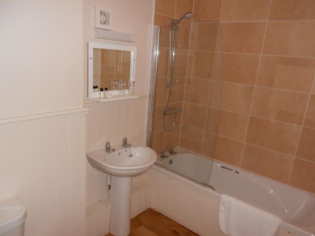 Willoughby Arms Hotel Little Bytham Ruang foto